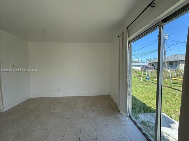 Building Photo - 5535 Tenth Ave