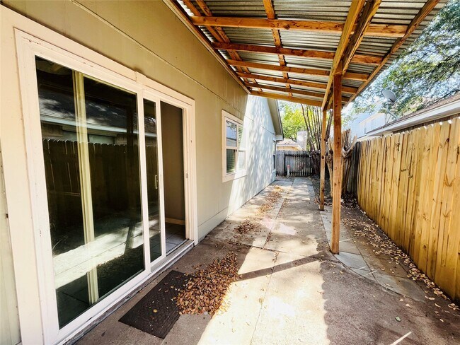 Building Photo - 4310 Hawk Meadow Dr