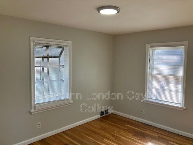 Building Photo - 1049 Willmann Ct