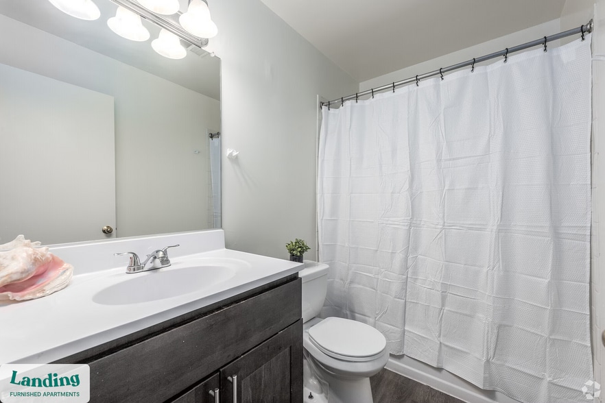 Building Photo - 121 S Fremont Ave