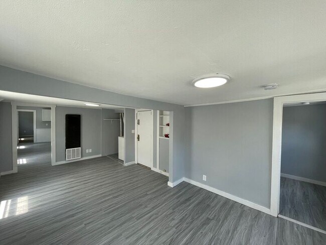 Building Photo - 9 Patten Ct