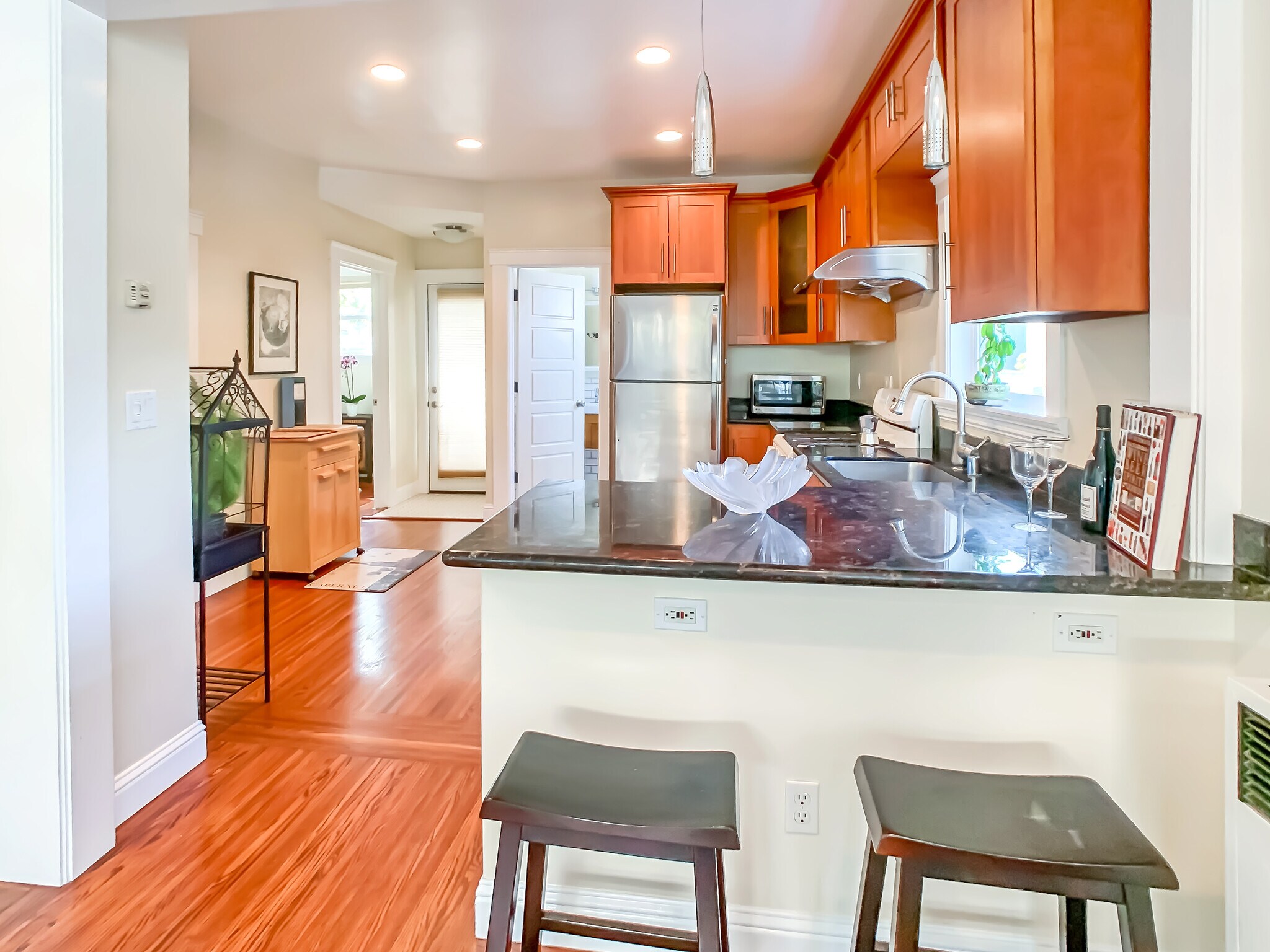 Kitchen Nook - 2410 Russell St