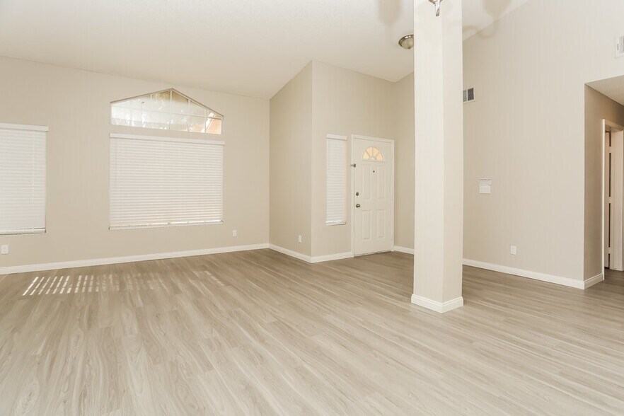 Building Photo - 3728 Dauntless