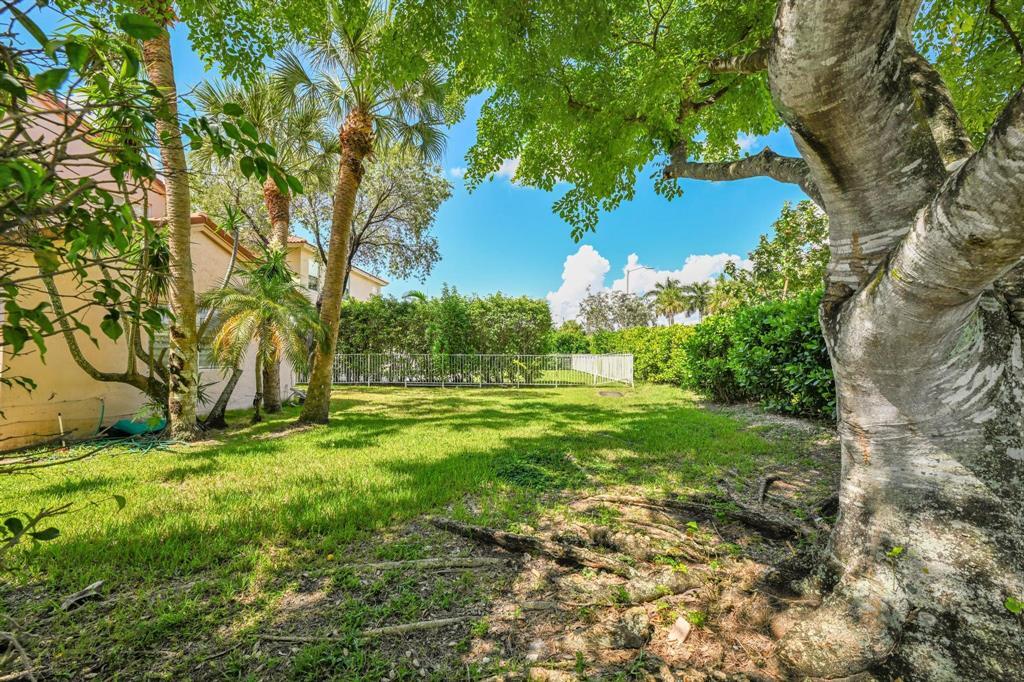 Building Photo - 1602 SW 159th Ave