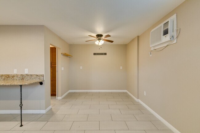 Building Photo - 437 Waterwheel Falls Dr