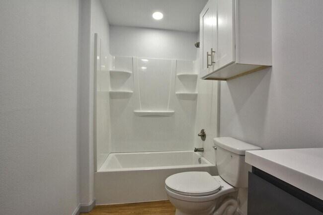 Building Photo - 1209 N Essex Ave