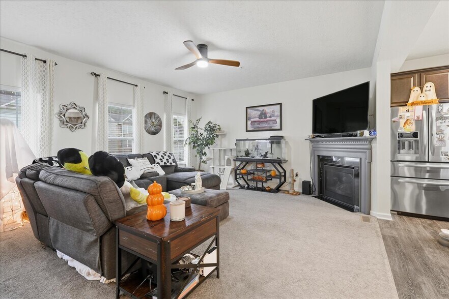 Building Photo - 1501 Canterbury Dr