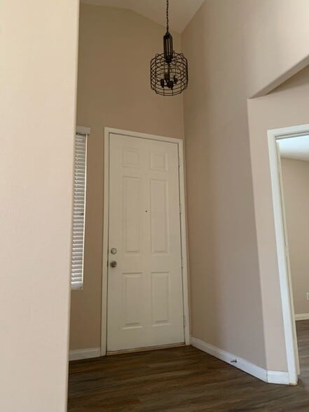 Building Photo - 1205 Simms Ave