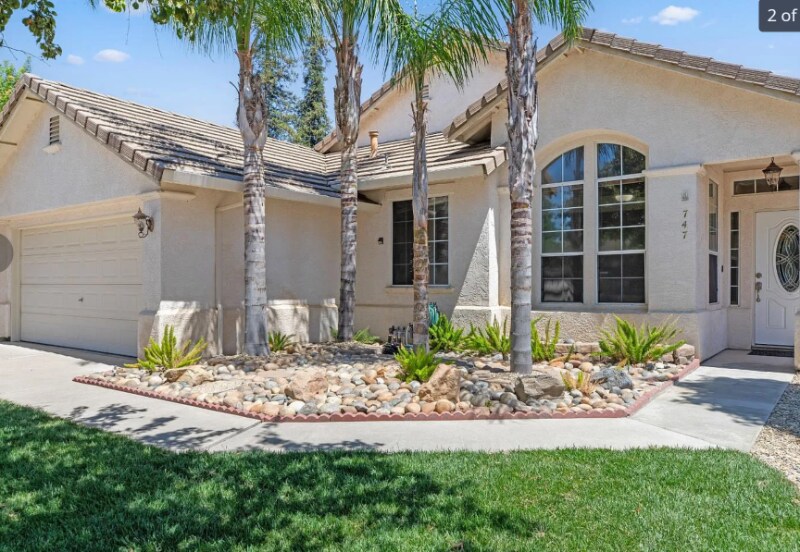 Building Photo - 747 Chenin Blanc Dr