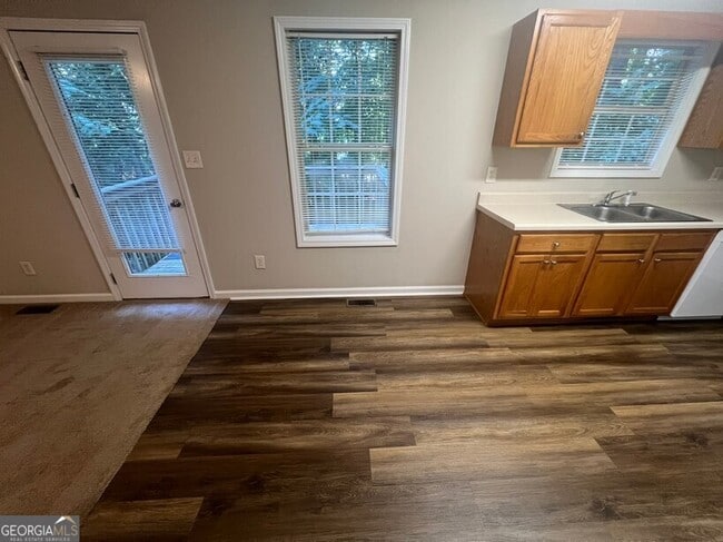 Building Photo - 79 Gold Finch Dr