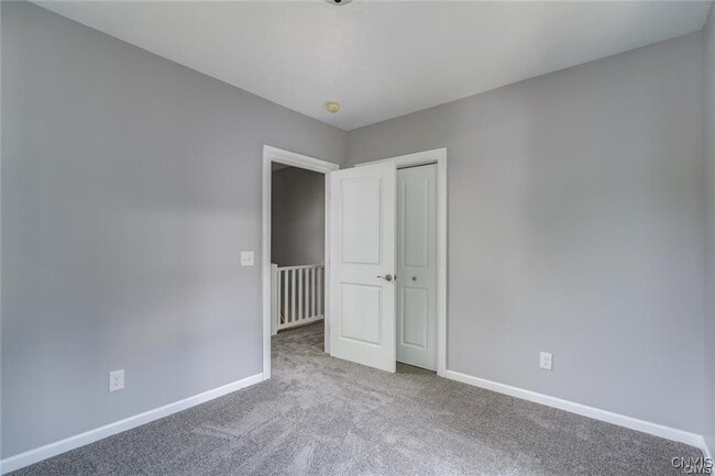 Building Photo - 137 St Mary St