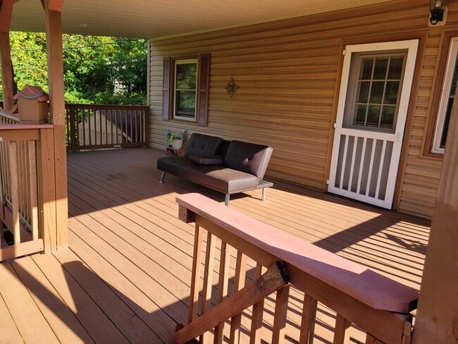 Building Photo - 507 Utah Mountain Rd