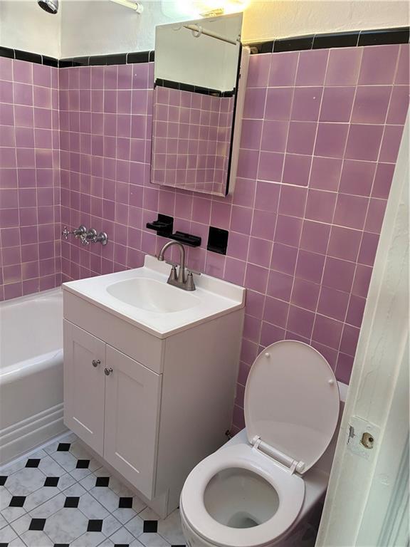 Building Photo - 2030 Coyle St