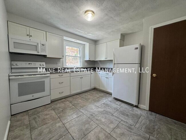 Primary Photo - 7 Gilchrest St Pl