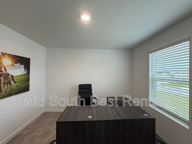 Building Photo - 260 Alyece Ln