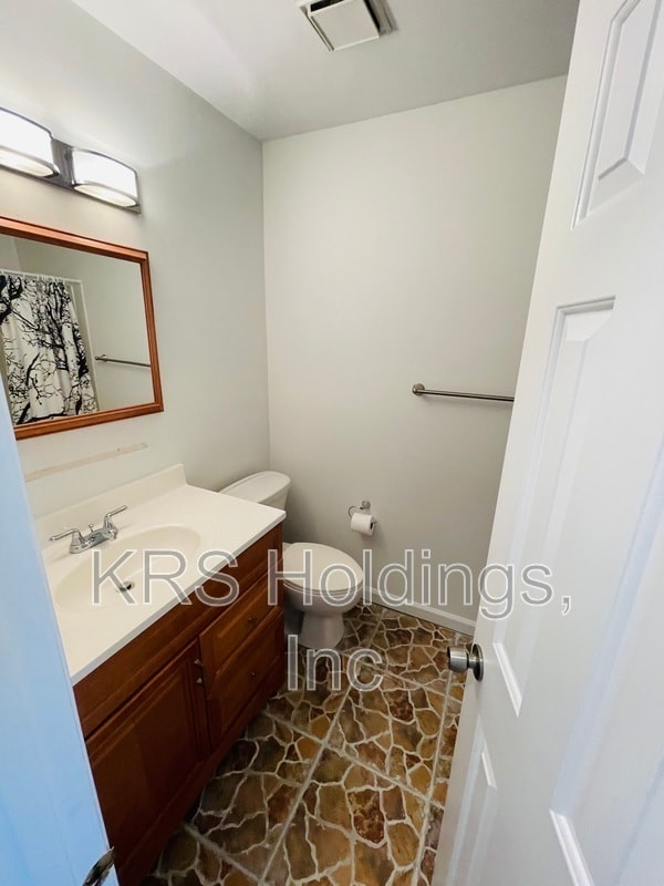 Building Photo - 1330 Rica Ct