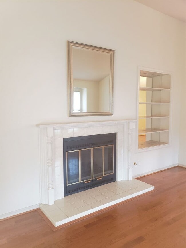 Building Photo - 4 bedroom 2 1/2 bath home in Sunset Oaks