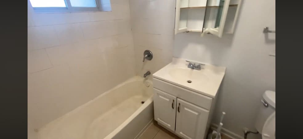 Building Photo - 2530 W Fitch Ave