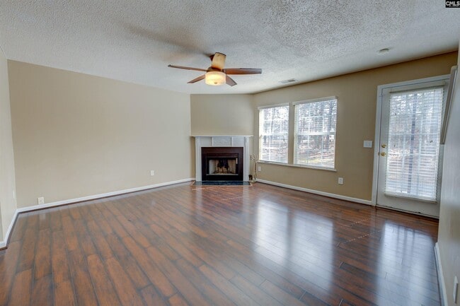 Building Photo - 1908 Lake Carolina Dr