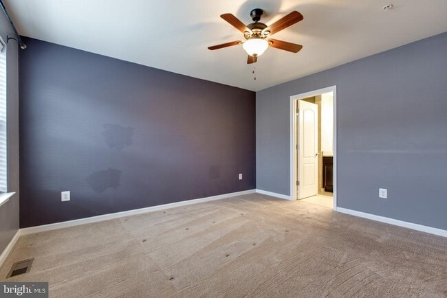 Building Photo - 1314 Hawthorn Dr