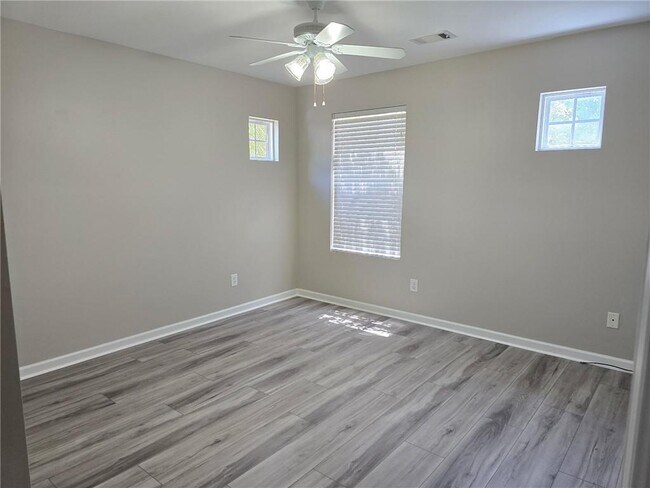 Building Photo - 407 Chatooga Ln