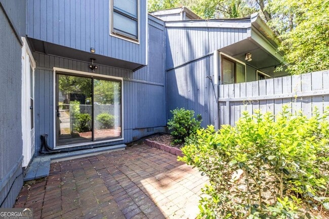 Building Photo - 1010 Mariners Ct