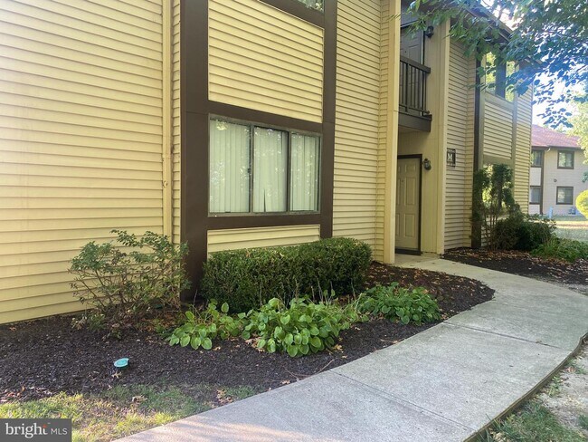 Building Photo - 1405 Britton Pl