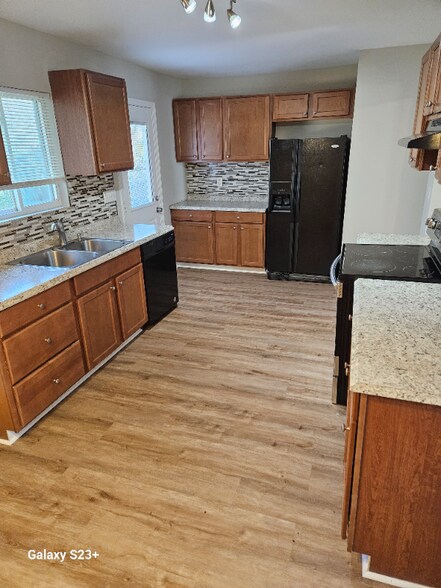 Building Photo - 4538 Sheraton Rd