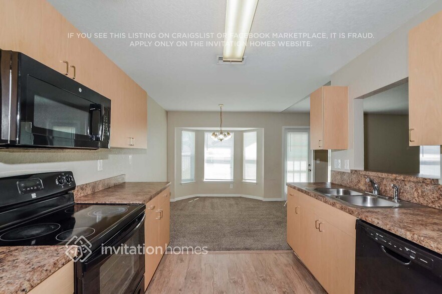 Building Photo - 749 Caribou Dr