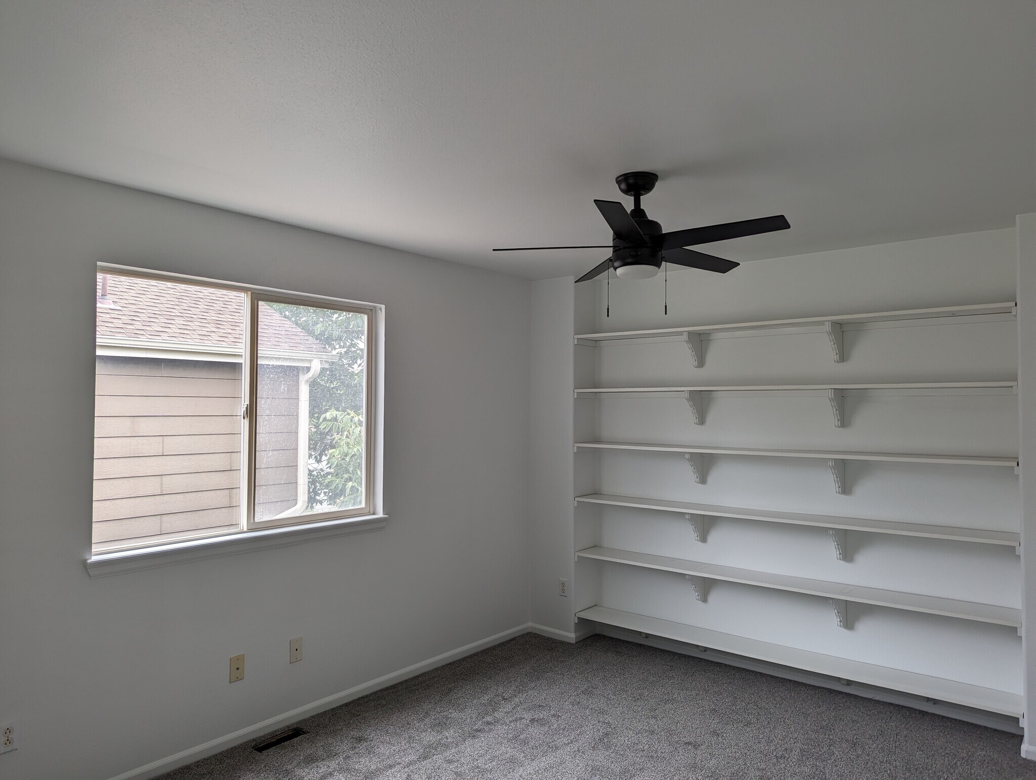 Building Photo - 9464 W Hinsdale Pl