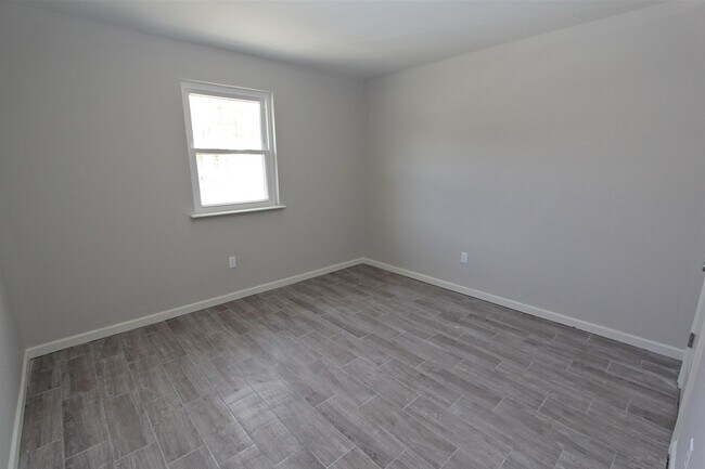 Building Photo - 29194