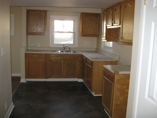 Building Photo - 1611 Remington Rd