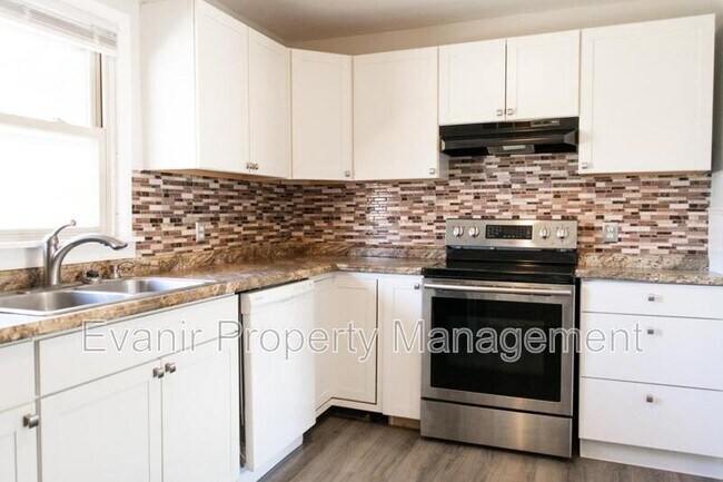 Building Photo - 3 First St