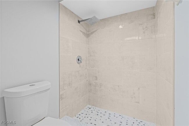 Building Photo - 12630 Kelly Palm Dr