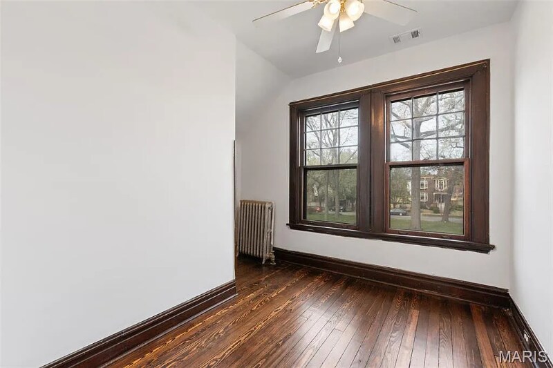 Building Photo - 604 Bellerive Blvd