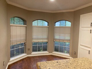 Building Photo - 6304 Willowcreek Cir