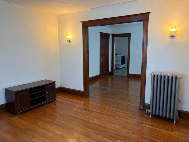 Building Photo - 16 Eddy St