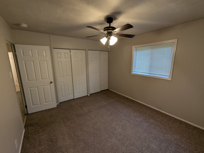 Building Photo - 8632 Neptune Dr