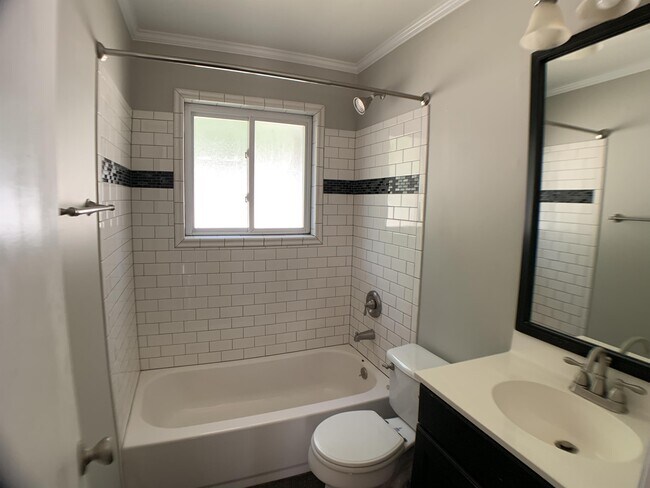 Building Photo - 312 Bryte St