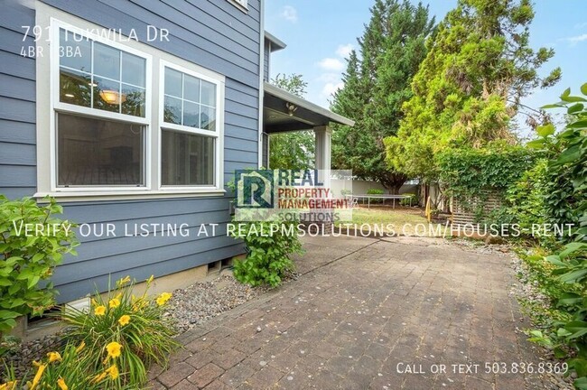 Building Photo - 791 Tukwila Dr