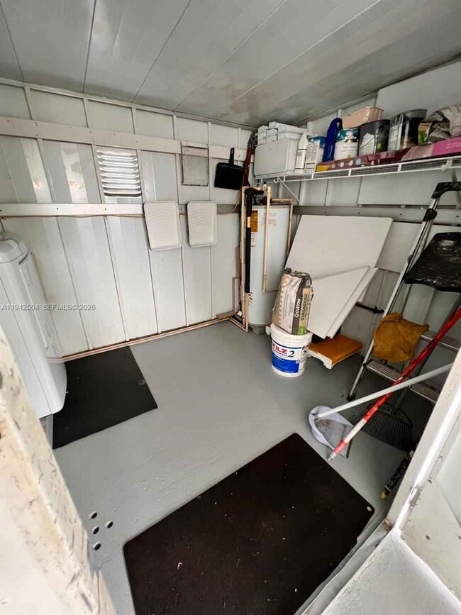 Building Photo - 2901 SW 58th St