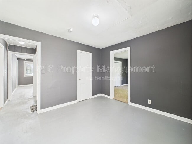 Building Photo - 3354 Jackson Ave
