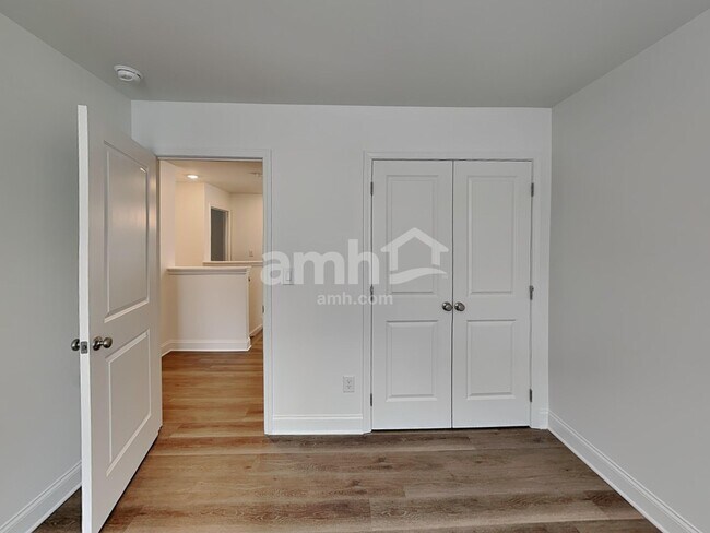 Building Photo - 1036 Highland Walk