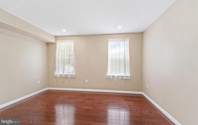 Building Photo - 1112 E Moyamensing Ave