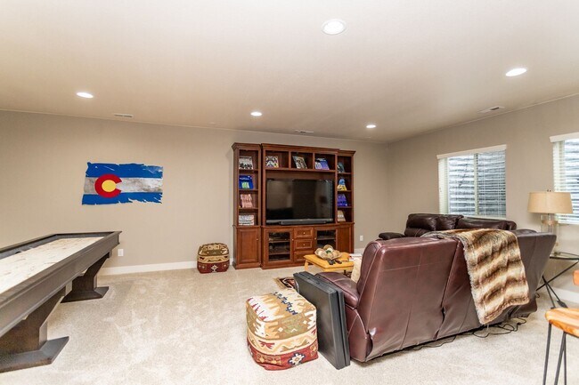 Building Photo - Stunning Flying Horse Patio Home with Stunning Views!!