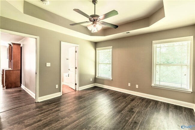 Building Photo - 5021 Montauk Trail SE