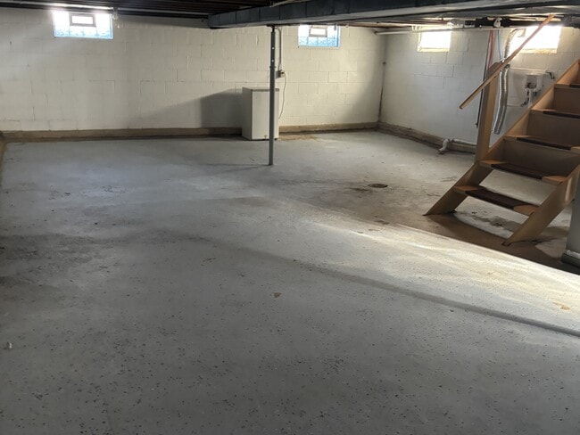 Building Photo - 3308 Harmont Ave NE