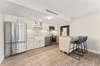 Building Photo - 688 McVey Ave