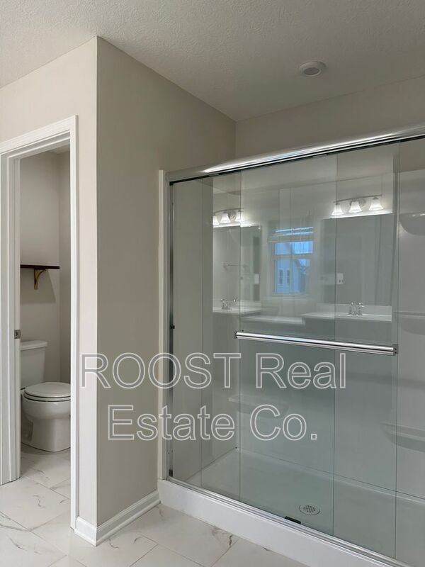 Building Photo - 380 Crownover Way