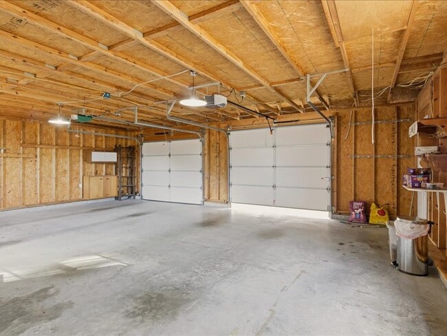 Building Photo - 5320 Baumgardner Rd